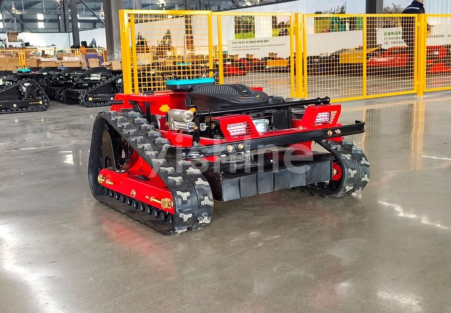 Tracked Lawn Mower: Benefits, Uses & Performance on Rough Terrain